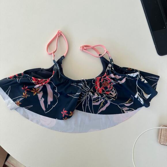 NWOT Roxy Girls Brightmoonlight Flutter Floral Bikini Top Size 14 ERGX203380 - Picture 2 of 7